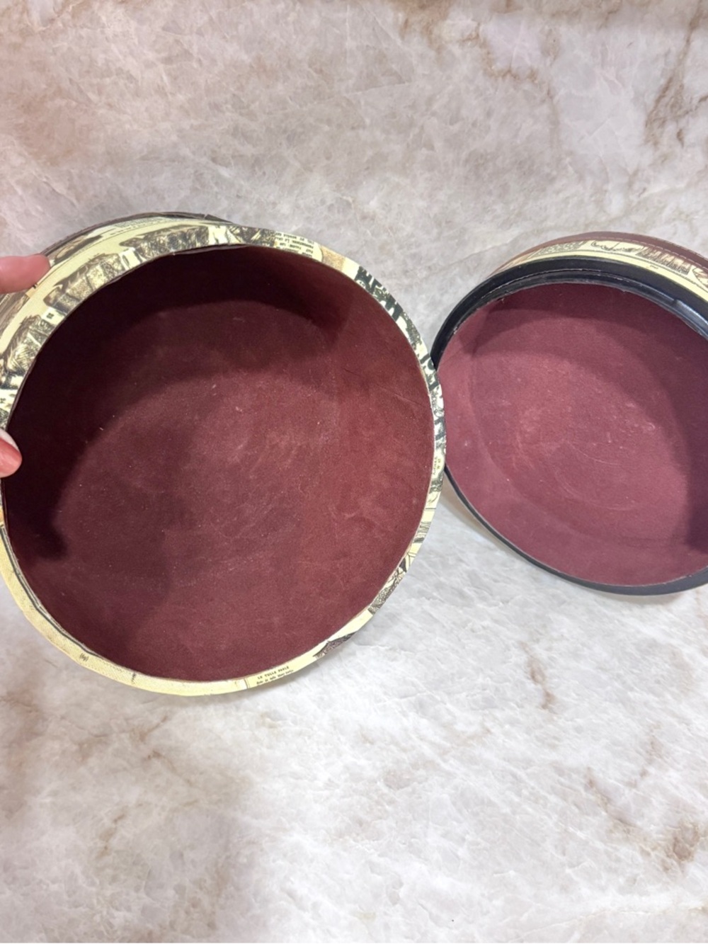 💖 Wooden Round Curio Box, Parisian Theme, 8.5” x 6” - Picture 7 of 15